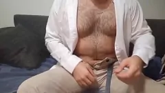 play Un amateur latin à grosse bite se déchaîne pour son patron