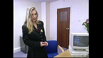 play فيلم xnxx قديم مع شقراء تريد أن تصبح سكرتيرة