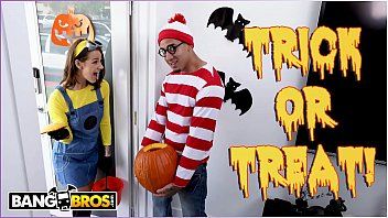 play Two men spend their Halloween costumes CPC strange and a great fuck