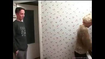 play Goede meiden xnxx 55-jarige vrouw die seks heeft