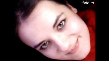 play Seksowna Rumunka robi perfekcyjnego loda w męskim samochodzie
