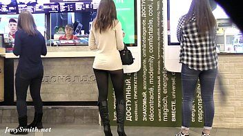 play Sesso pubblico in un centro commerciale con la fica desiderata di un pene grosso e duro