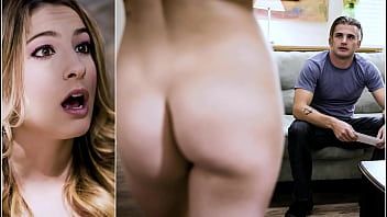 play Él hace xxx oral de verdad en el asiento del auto con una novia muy caliente