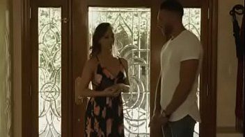 play Una bella fica penetrata dalle gambe e dalla schiena